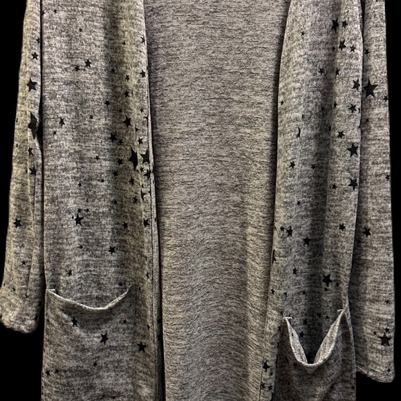 Hawthorne Cardigan. SZ small. Heather Gray with Black Stars. Pockets on front - Picture 2 of 8
